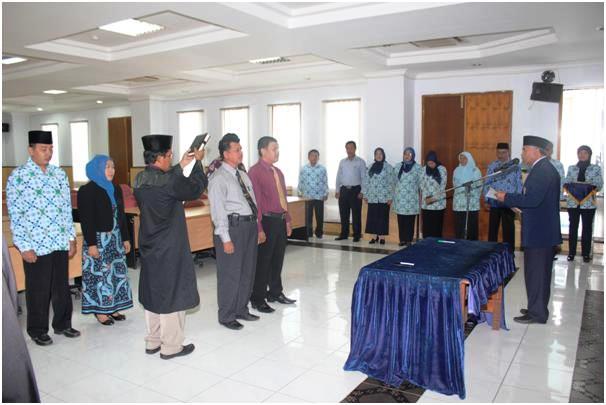 Rektor Lantik Dua Anggota SPI