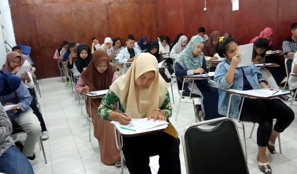 UPT Bahasa Sukses Menyelenggarakan Test TOEFL Mahasiswa Baru