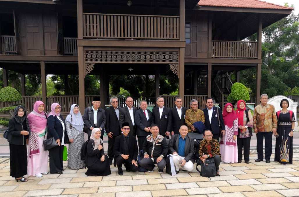 Tingkatkan Kerjasama, Rektor UNIB Diundang ke UMK Malaysia