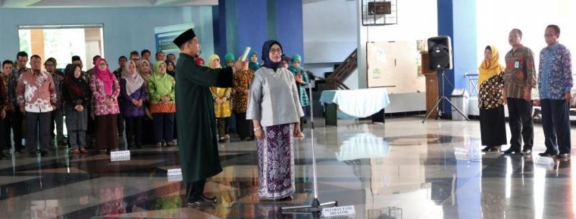 Pelantikan Dr. Retno Agustina Ekaputri sebagai Dekan FEB UNIB Periode 2020-2024