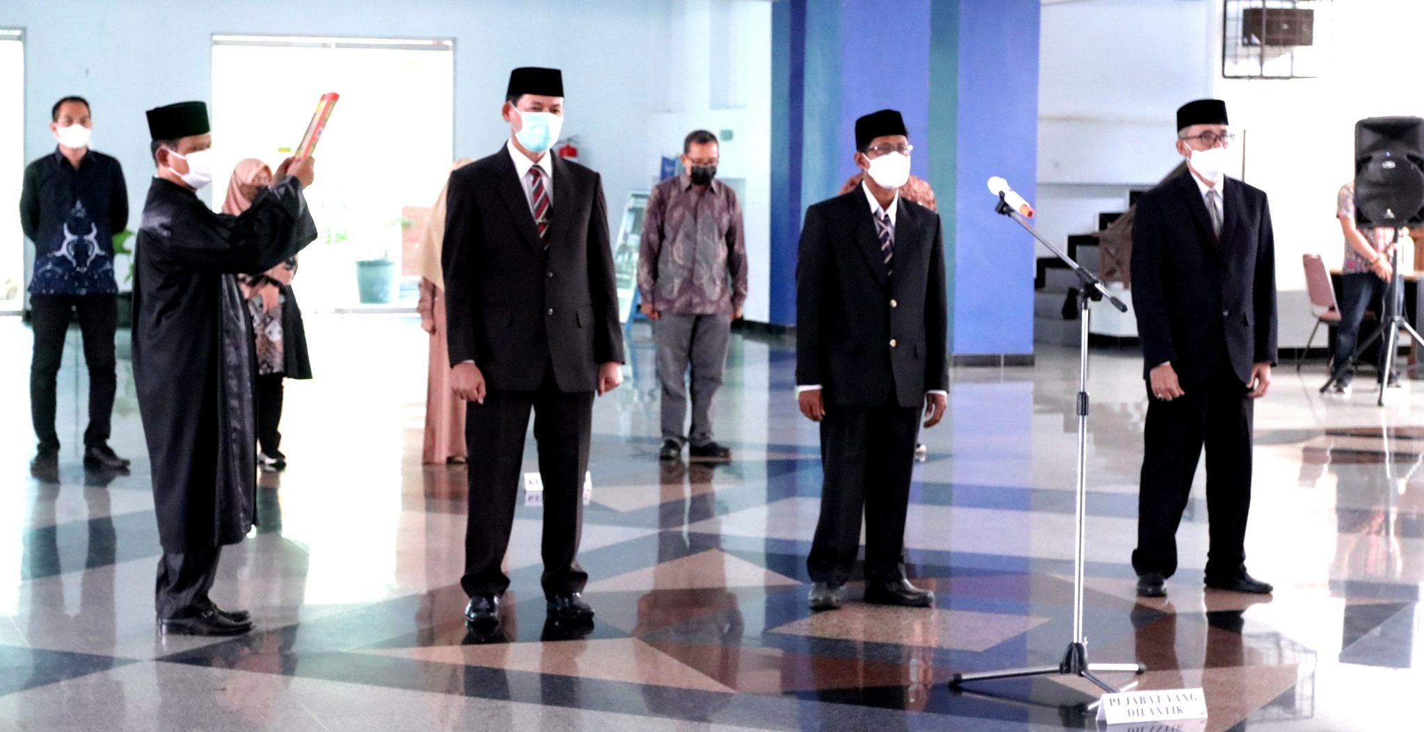 Rektor Lantik Wakil Dekan Fakultas Teknik Dan Fakultas Hukum