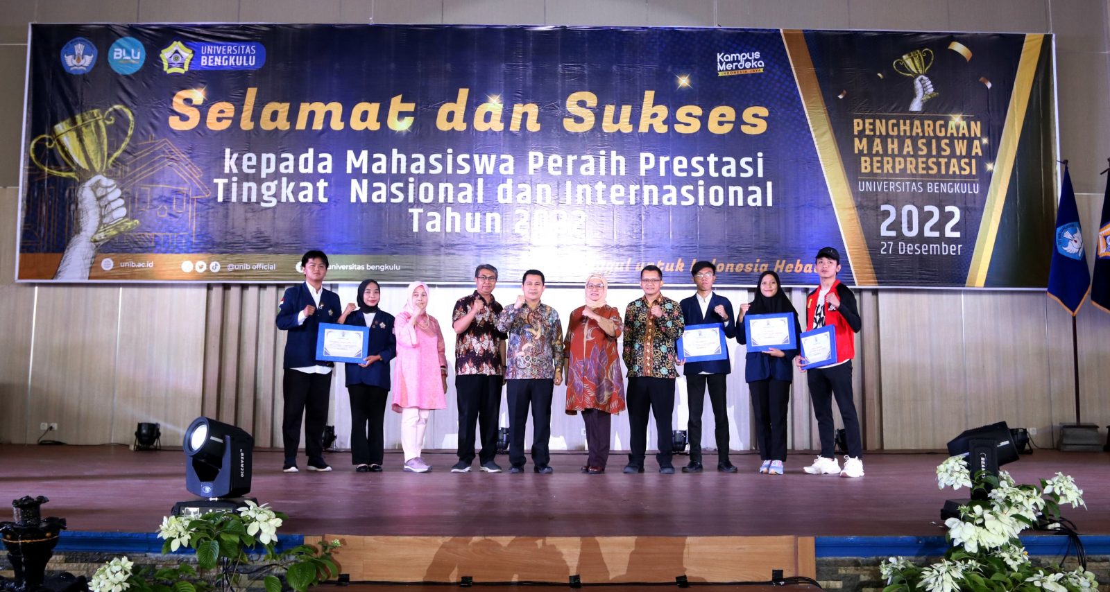 Ratusan Mahasiswa Berprestasi Mendapat Reward | UNIVERSITAS BENGKULU