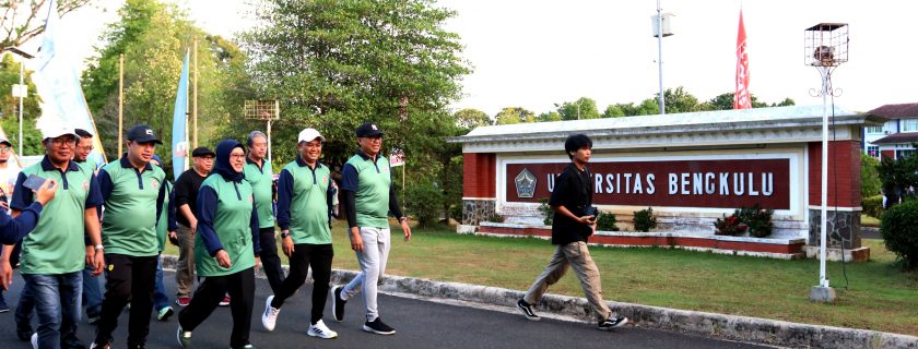 Puncak Gebyar Dies Natalis Ke-41 UNIB, Jalan Sehat Banjir Hadiah