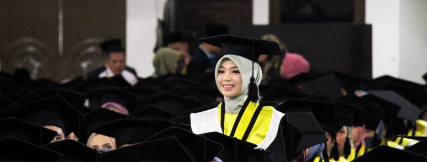 Ini Wisudawan Menginspirasi pada Wisuda Periode Ke-103 UNIB