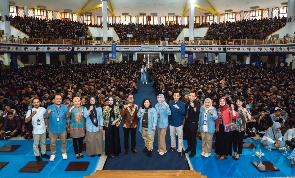 Festival AKSARA ULU Dimeriahkan Kampanye GNNT dan Scan QRIS Massal oleh 5.000 Mahasiswa Baru