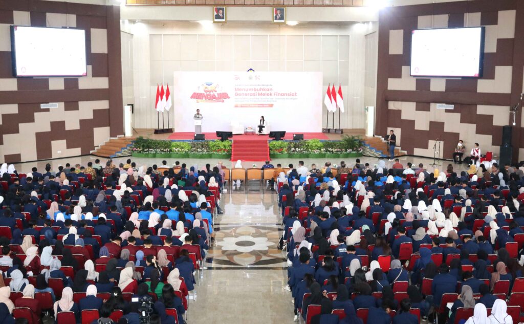 OJK Mengajar di Unib, Mirza Adityaswara: Generasi Muda Harus Melek Finansial